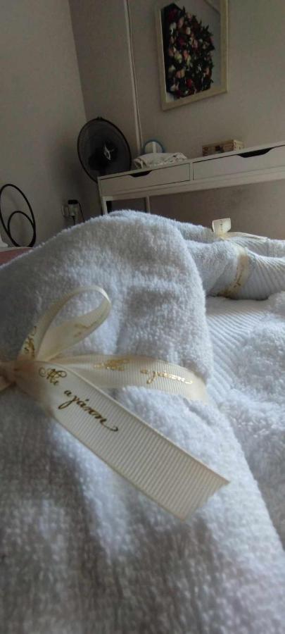 Modern 2Br City Flat 10Min From The Beach เอเธนส์ ภายนอก รูปภาพ