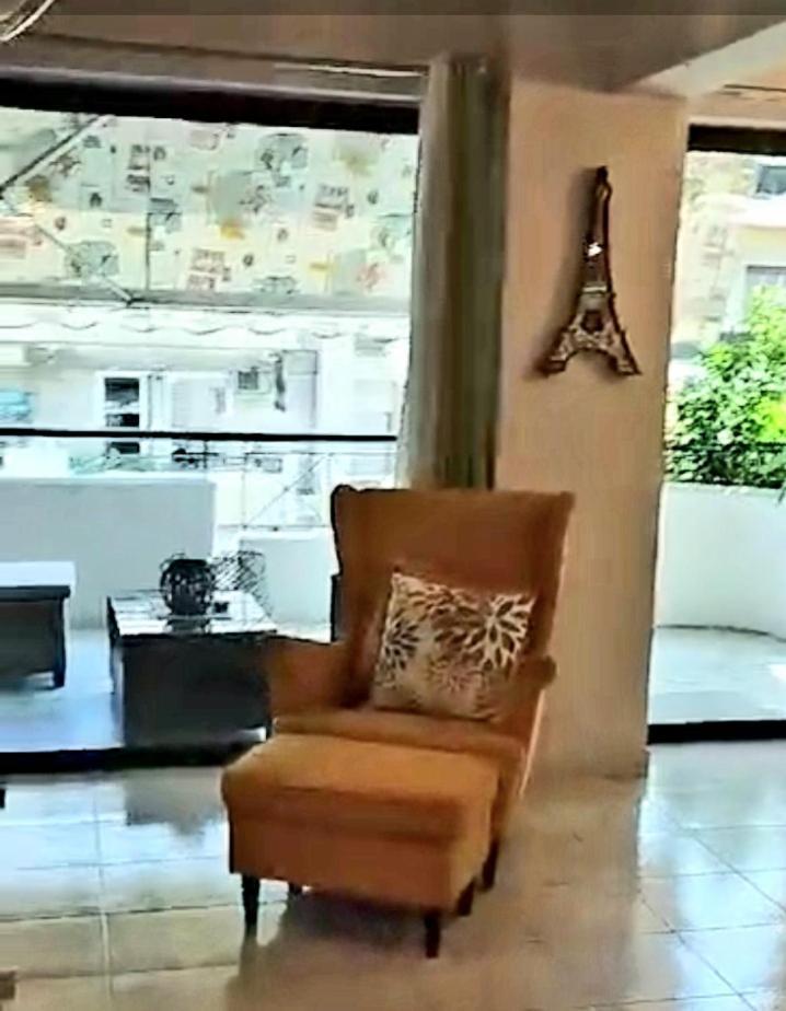 Modern 2Br City Flat 10Min From The Beach เอเธนส์ ภายนอก รูปภาพ